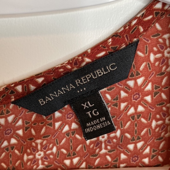 Banana Republic | Brown Geometric Print Blouse - Picture 5 of 6